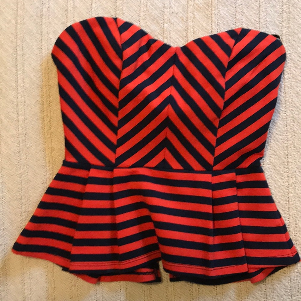 STRAPLESS TOP